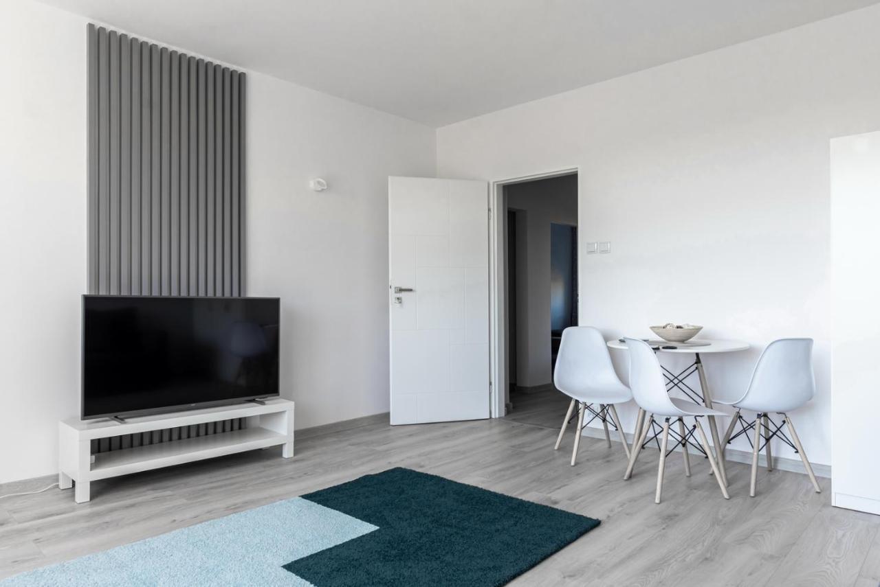 Quadratum Apartment By Noclegi Renters 格但斯克 外观 照片