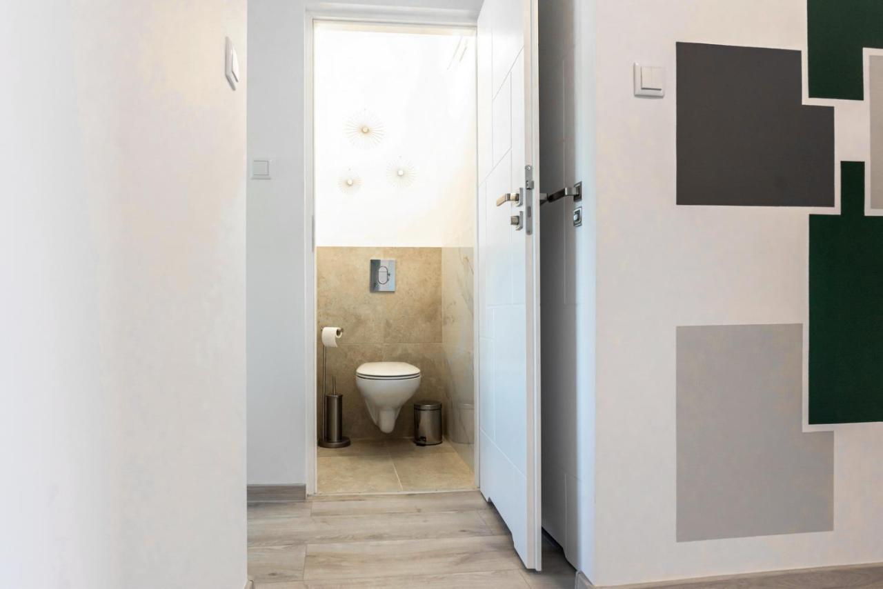 Quadratum Apartment By Noclegi Renters 格但斯克 外观 照片